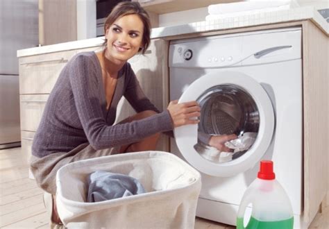 lave linge femme.